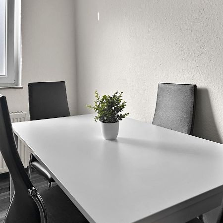 Relax Oasis With 65 Smarttv, Kitchen And Balcony Apartment Duisburg Exterior photo